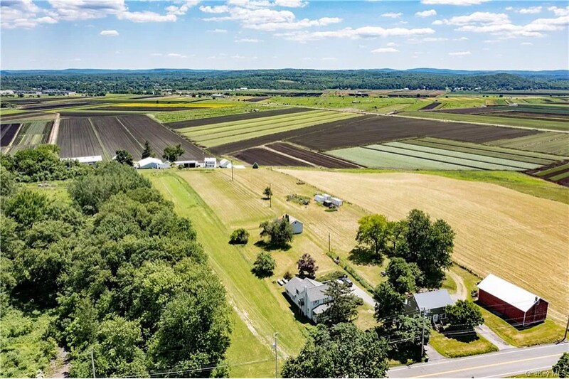 1014 Pulaski Hwy in Goshen, NY - Foto de edificio