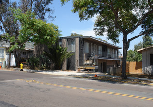 1645 Fern St in San Diego, CA - Building Photo - Building Photo