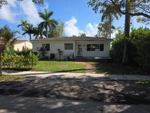 1532 Fletcher St in Hollywood, FL - Foto de edificio - Building Photo