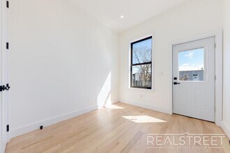 Jefferson, Unit 3 in Brooklyn, NY - Building Photo - Building Photo