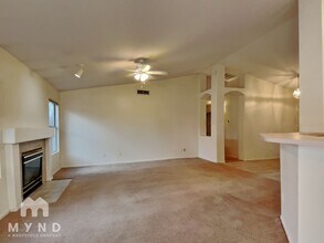 26224 N 45th St in Phoenix, AZ - Foto de edificio - Building Photo