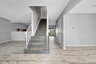 5235 S Pitkin Ct in Centennial, CO - Building Photo - Building Photo
