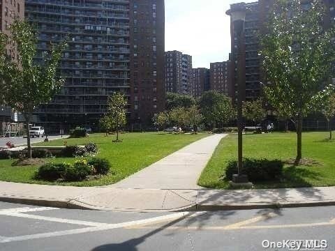 6125 98th St, Unit 1G in Queens, NY - Building Photo - Building Photo