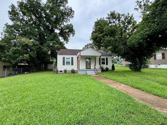 property at 1305 E 34th St