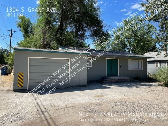 property at 1304 S Grant Ave