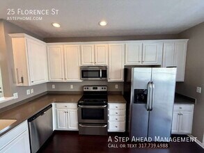 25 Florence St in Carmel, IN - Building Photo - Building Photo