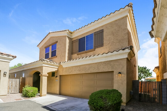 property at 1737 S Desert View Pl