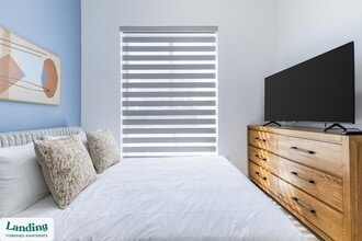 1155 NE 126th St, Unit 427 in North Miami, FL - Building Photo - Building Photo