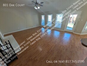 801 Oak Ct in Saginaw, TX - Building Photo - Building Photo