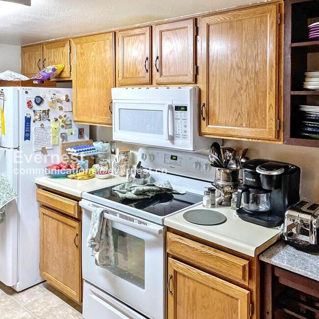 11595 E Cornell Cir in Aurora, CO - Building Photo - Building Photo
