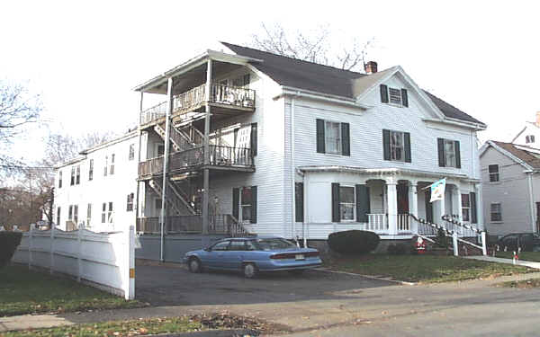 3 Warren St in Danvers, MA - Building Photo