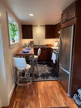 7514 3rd Ave NW, Unit 2 Bedroom 1 Bath MIL in Seattle, WA - Foto de edificio - Building Photo