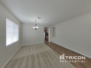 8809 W Gardenia Ave in Glendale, AZ - Building Photo - Building Photo