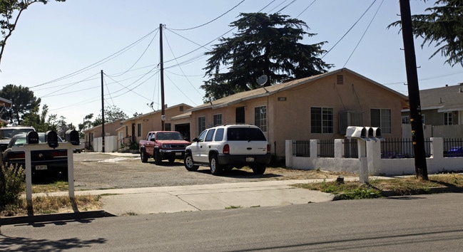 322 N Millard Ave in Rialto, CA - Building Photo - Building Photo