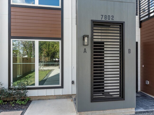 7802 Queen St in Houston, TX - Building Photo - Building Photo