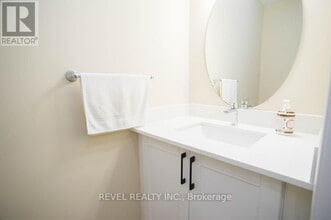 21 Diana Ave in Brantford, ON - Building Photo - Building Photo