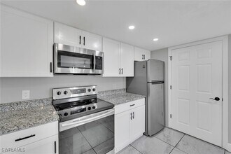 1755 Four Mile Cove Pkwy in Cape Coral, FL - Building Photo - Building Photo