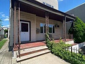 17 E 50th St in Bayonne, NJ - Building Photo