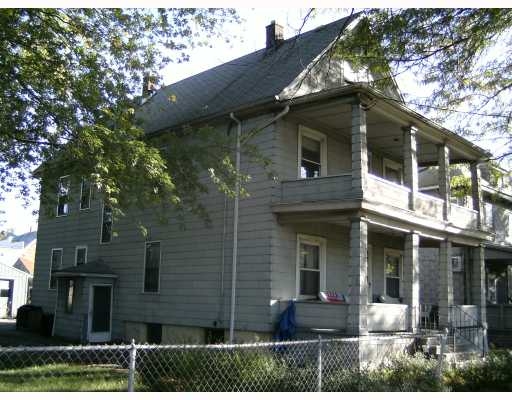 2416 Cudaback Ave in Niagara Falls, NY - Building Photo