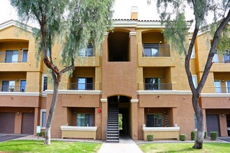 Regents at Scottsdale in Scottsdale, AZ - Foto de edificio - Building Photo