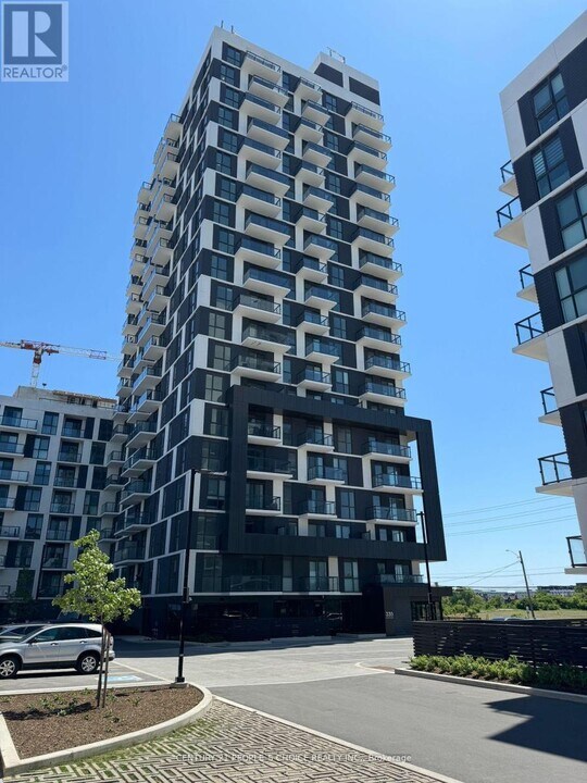 335-1335 Wheat Boom Dr. in Oakville, ON - Building Photo
