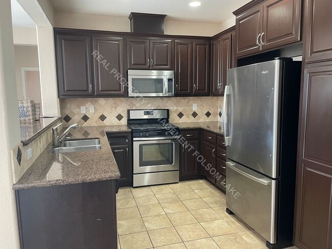 1802 Rivage Cir in Folsom, CA - Building Photo - Building Photo