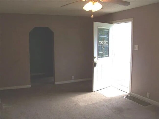 property at 2004 S Rosemont Ave