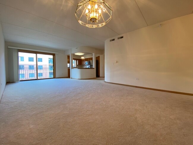 20 S Main St in Mount Prospect, IL - Building Photo - Building Photo