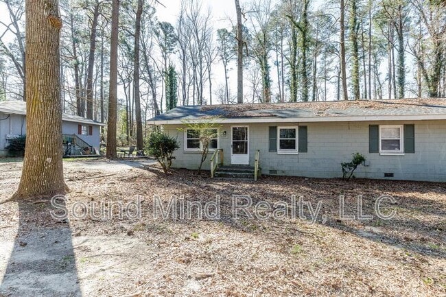 717 Woodland Rd in Raleigh, NC - Building Photo - Building Photo