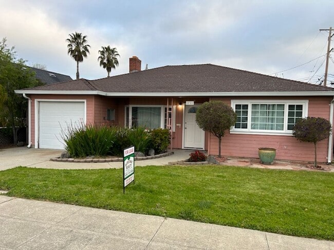property at 1735 Cottage Grove Ave
