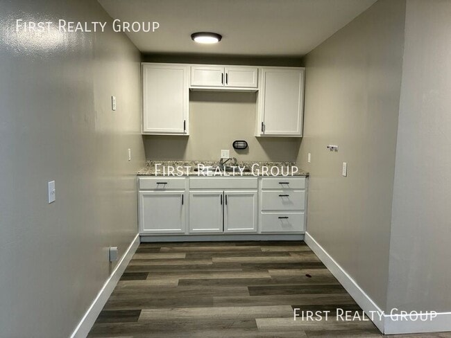 5620 N Main St in Dayton, OH - Building Photo - Building Photo