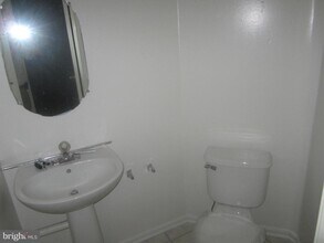 977 Joshua Tree Ct in Owings Mills, MD - Building Photo - Building Photo