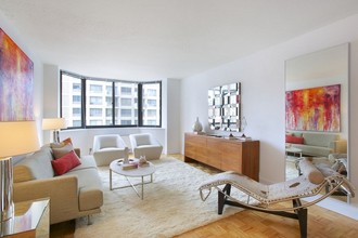 West Side Marquis in New York, NY - Building Photo - Building Photo