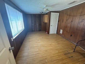 700 S 6th St in Wewahitchka, FL - Building Photo - Building Photo