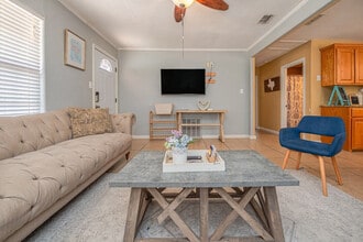 1131 S 8th St in Aransas Pass, TX - Building Photo - Building Photo