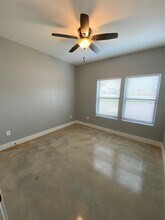 1004 W Hanna St in Denison, TX - Building Photo - Building Photo