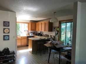 613 R St in Vancouver, WA - Foto de edificio - Building Photo