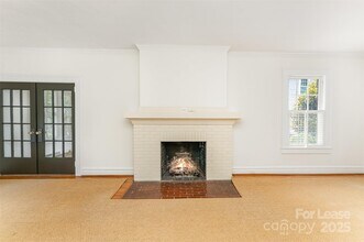 2000 Dilworth Rd W in Charlotte, NC - Building Photo - Building Photo