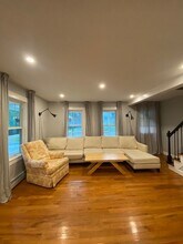 656 Grove St in Worcester, MA - Foto de edificio - Building Photo