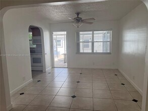 1847 Wiley St in Hollywood, FL - Building Photo - Building Photo