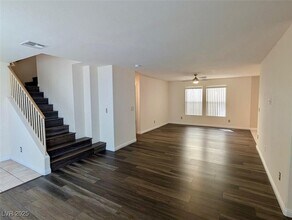 1232 Swanbrooke Dr in Las Vegas, NV - Building Photo - Building Photo