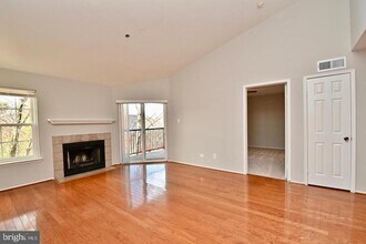 3315 Wyndham Cir in Alexandria, VA - Building Photo - Building Photo