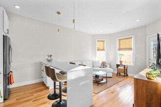 35 Somerset Ave, Unit #5A in Winthrop, MA - Building Photo - Building Photo