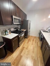 924 N 15th St in Philadelphia, PA - Building Photo - Building Photo