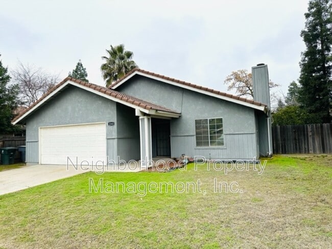 2265 Paul Ave in Clovis, CA - Building Photo - Building Photo