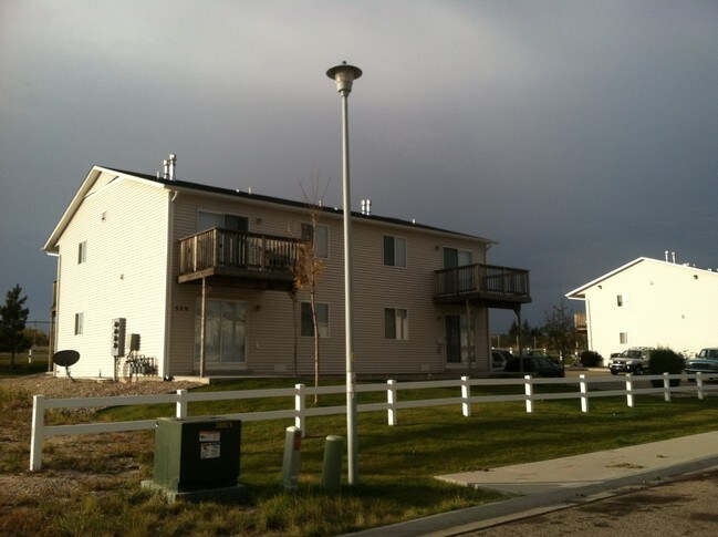 750 W 2nd St in Cheyenne, WY - Foto de edificio - Building Photo