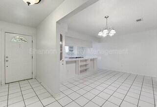 2115 Oak Shores Dr in Humble, TX - Building Photo - Building Photo