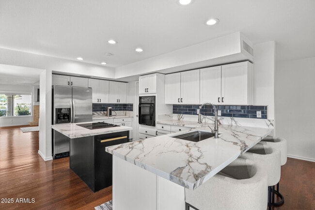 property at 8649 N Willowrain Ct