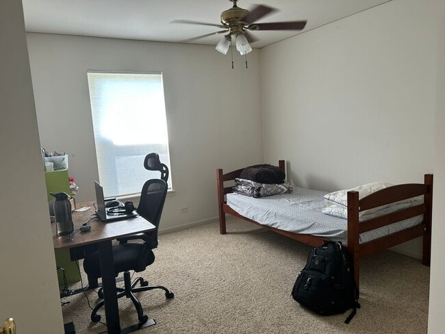 2249 Sunrise Cir in Aurora, IL - Building Photo - Building Photo