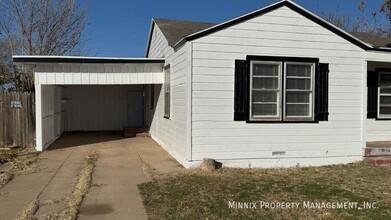 2704 41st St in Lubbock, TX - Building Photo - Building Photo